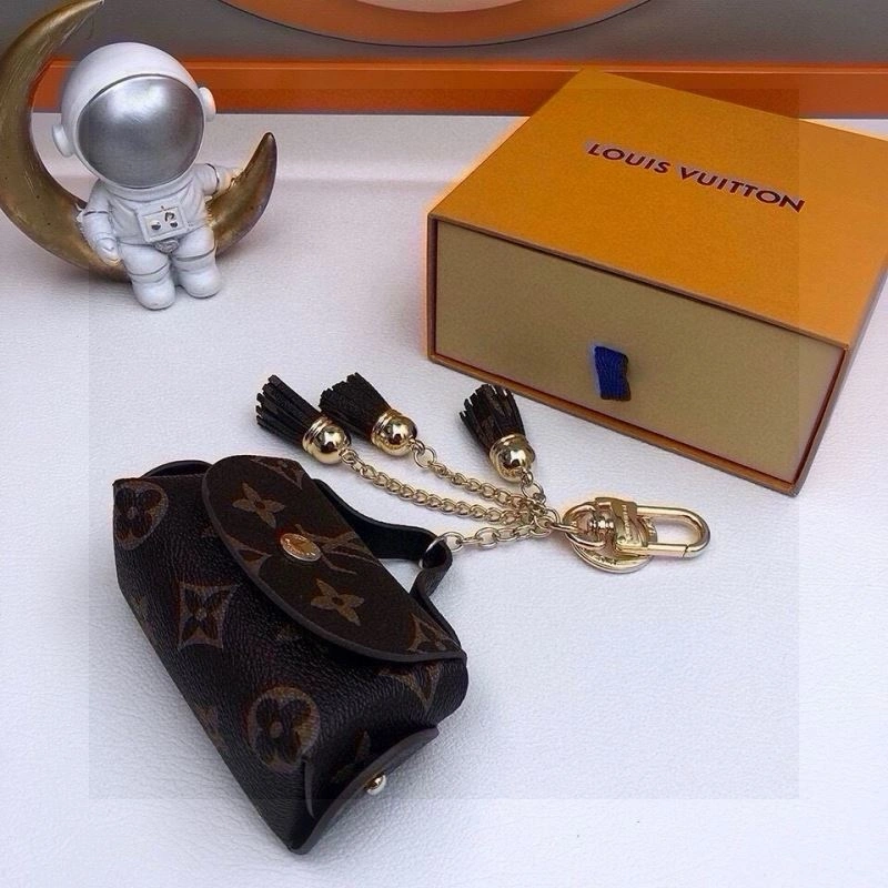 Louis Vuitton Ornaments Refined 269145