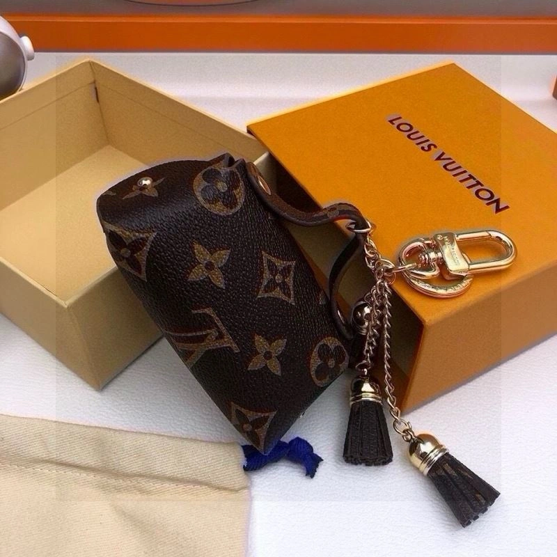 Louis Vuitton Ornaments Refined 269145