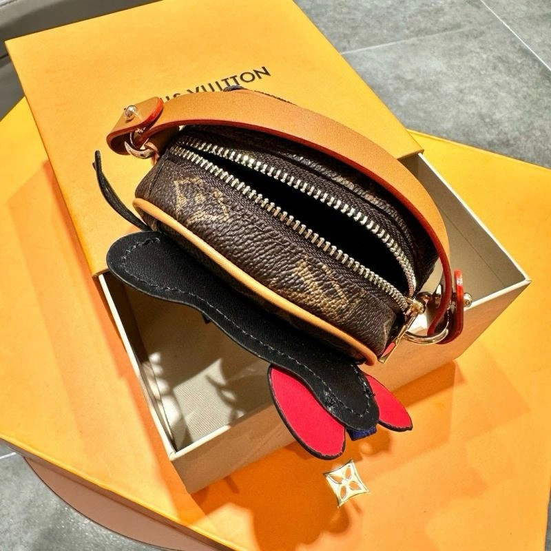 Louis Vuitton Ornaments Fashionable 269134