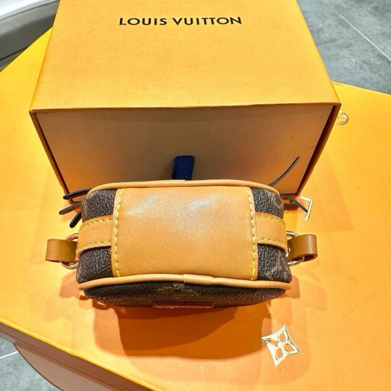 Louis Vuitton Ornaments Fashionable 269134