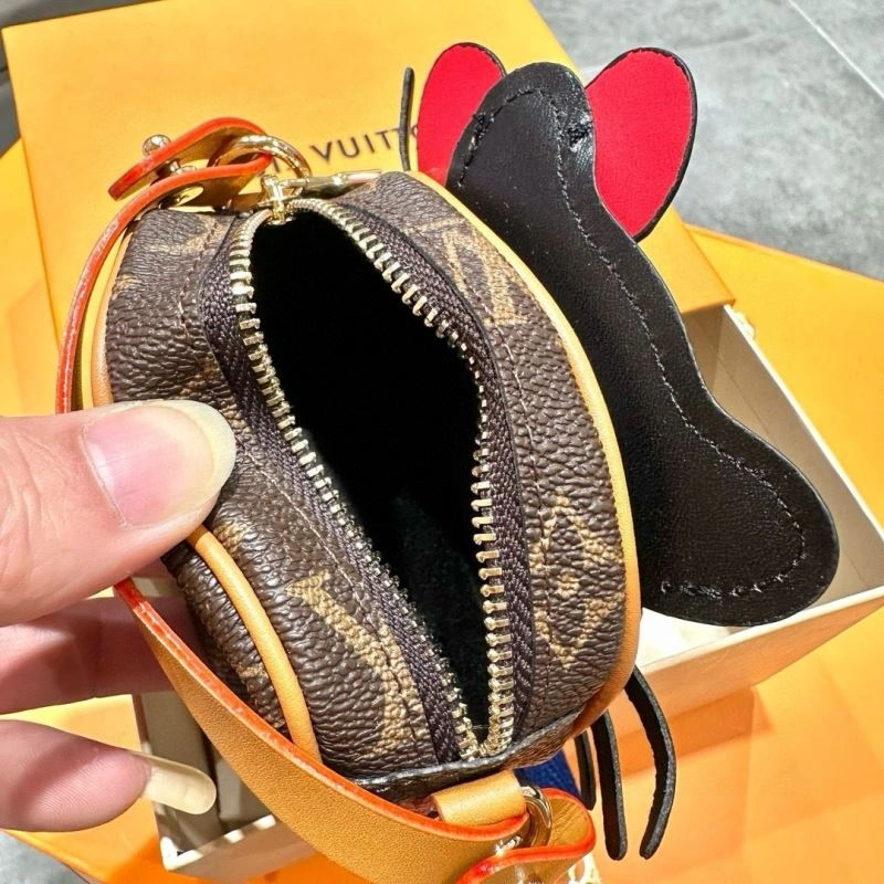 Louis Vuitton Ornaments Fashionable 269134