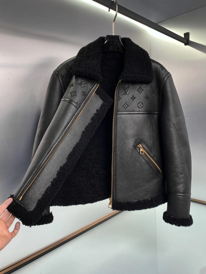 Louis Vuitton Outwear Chic 138829