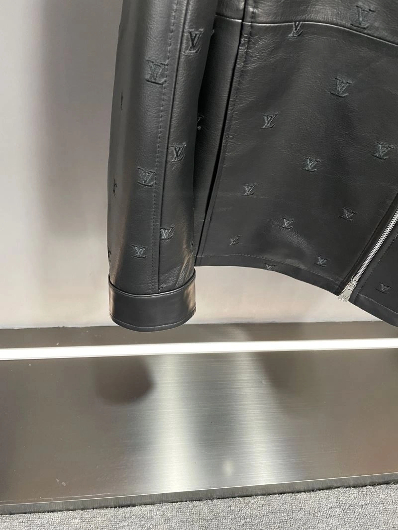 Louis Vuitton Outwear Durable 138837