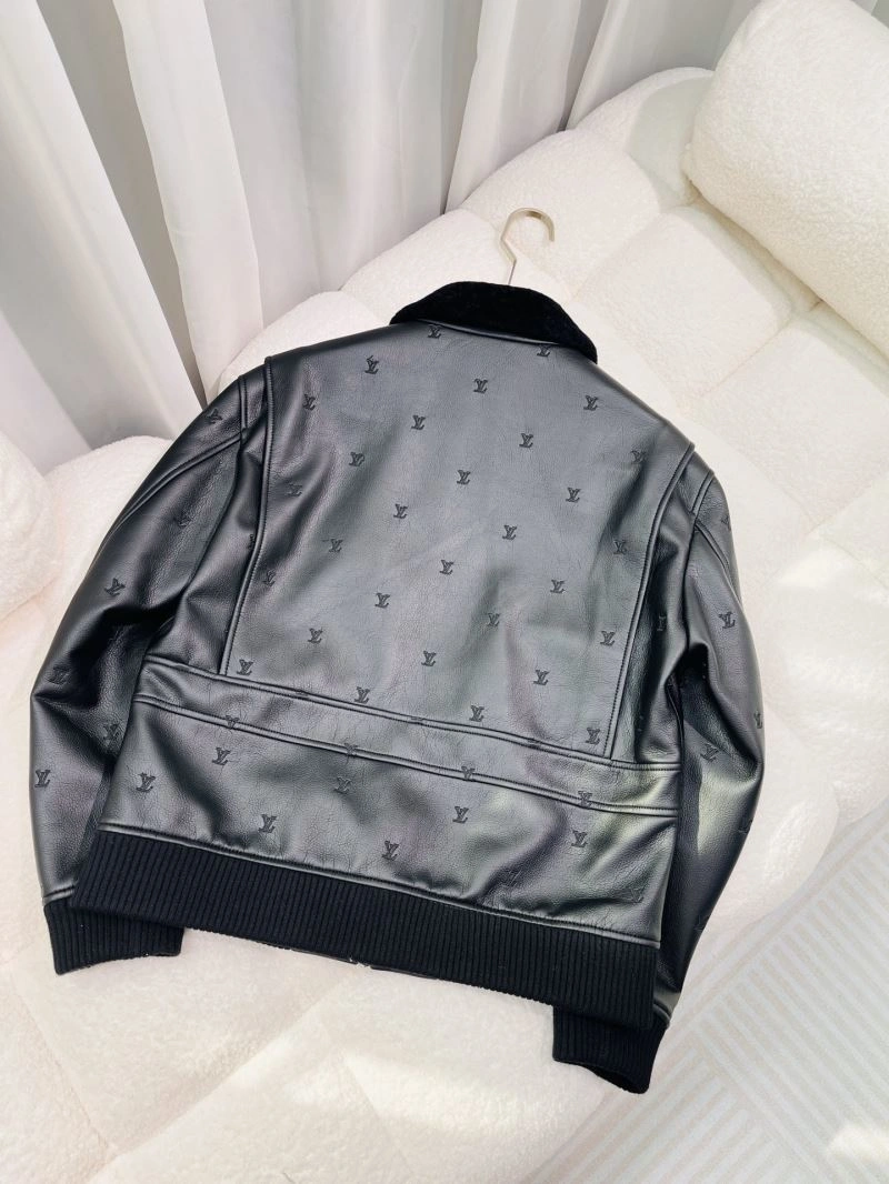 WellDesigned Louis Vuitton Outwear 138817