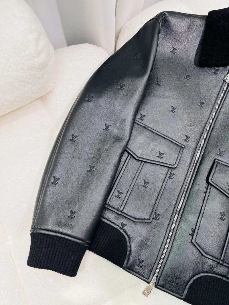 WellDesigned Louis Vuitton Outwear 138817
