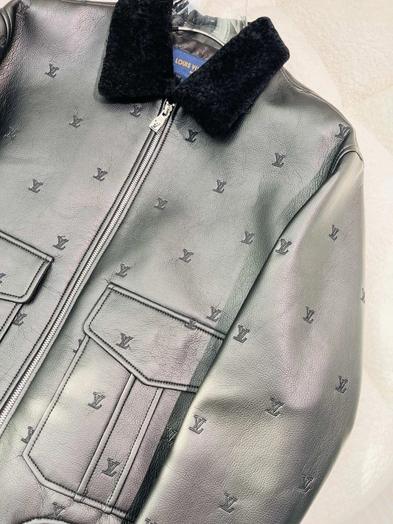WellDesigned Louis Vuitton Outwear 138817