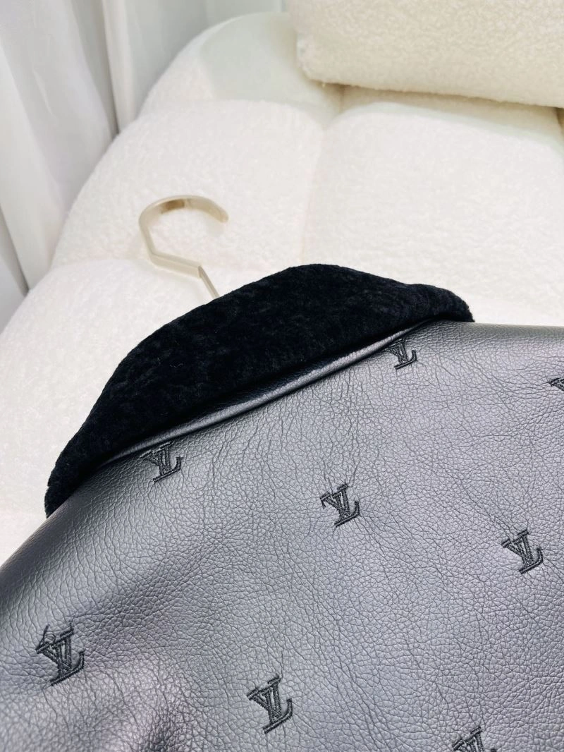 WellDesigned Louis Vuitton Outwear 138817