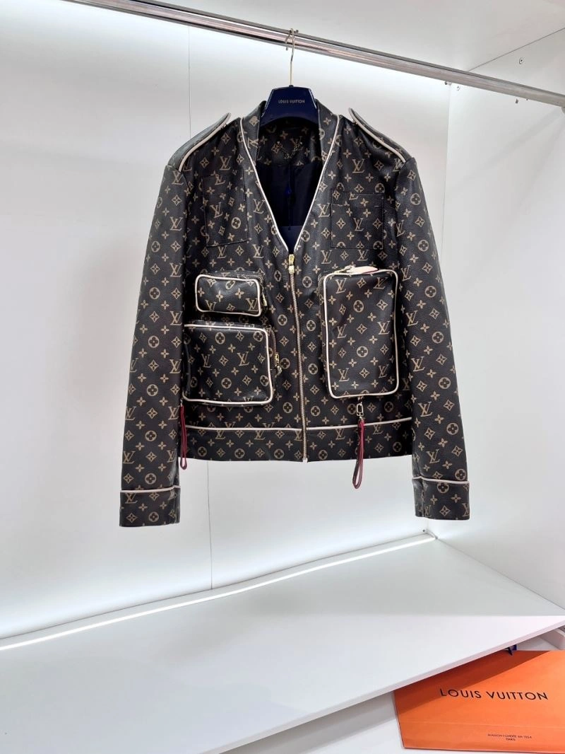UrbanStyle Louis Vuitton Outwear 138815