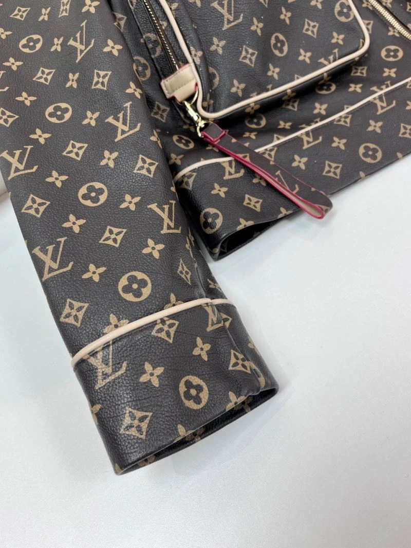 UrbanStyle Louis Vuitton Outwear 138815