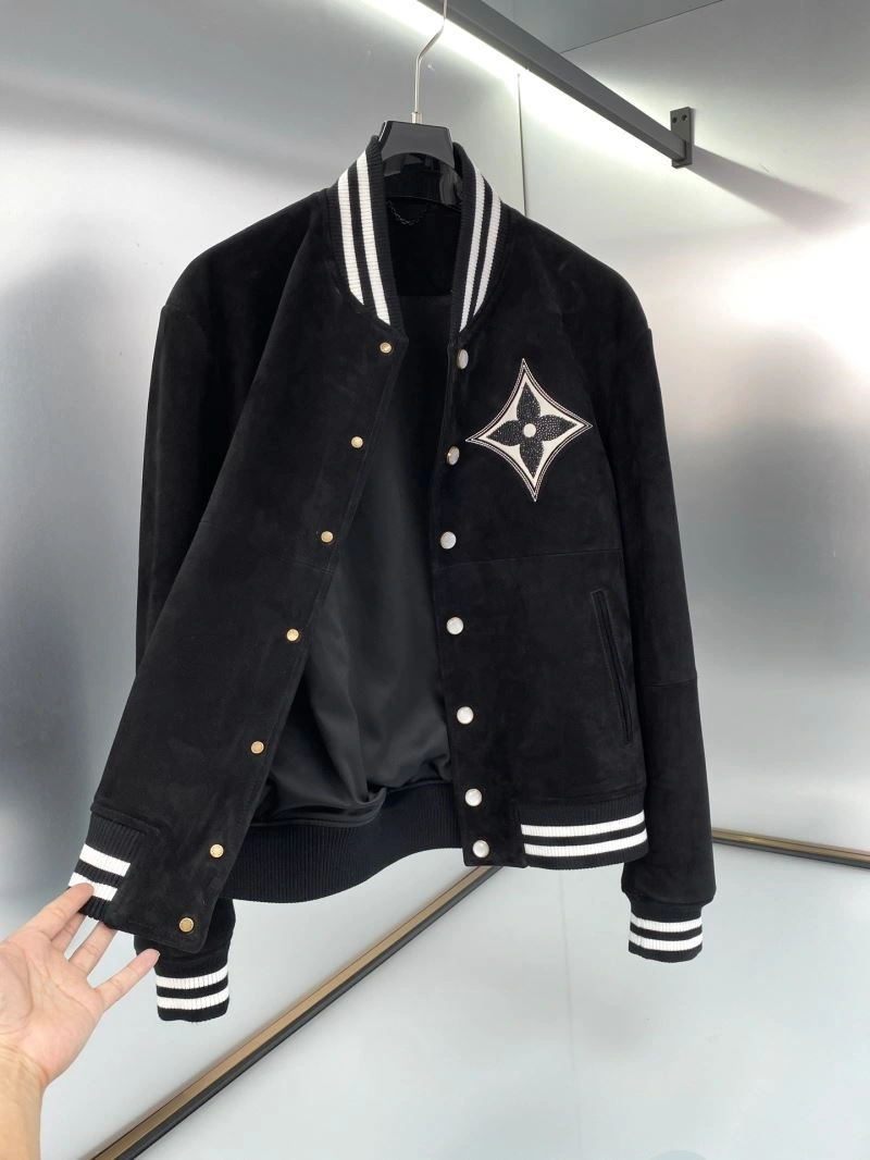 EyeCatching Louis Vuitton Outwear 138812