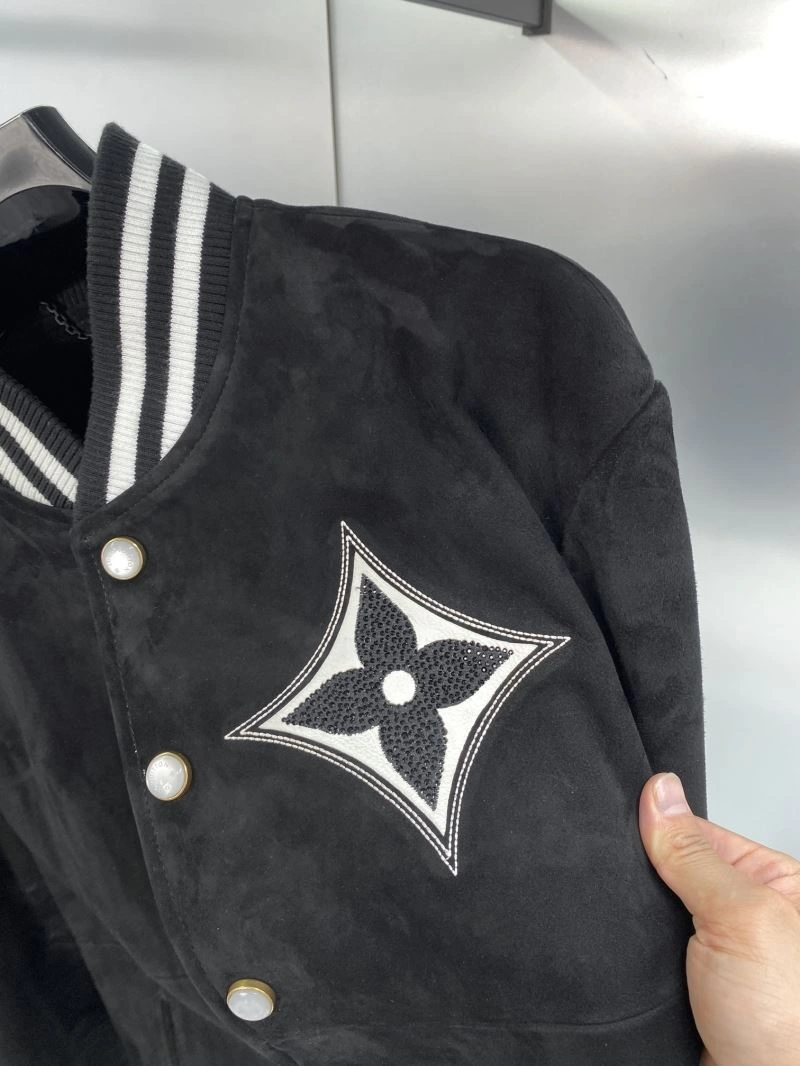 EyeCatching Louis Vuitton Outwear 138812