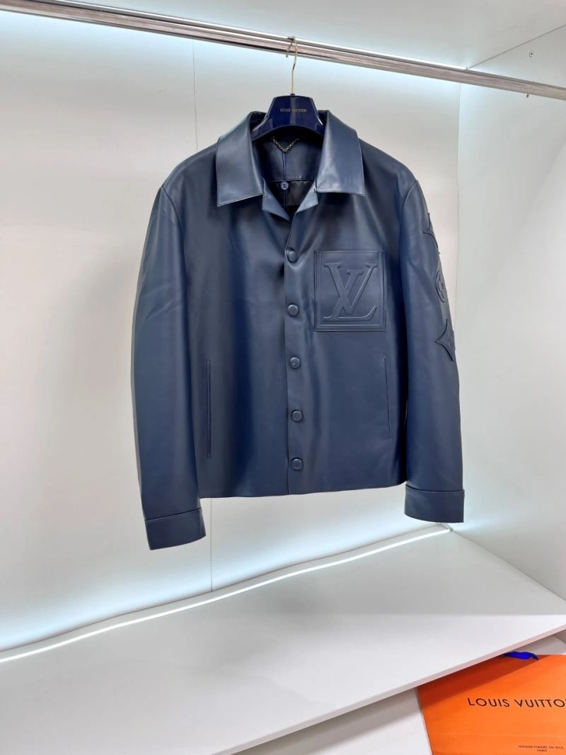 Classic Louis Vuitton Outwear 138813