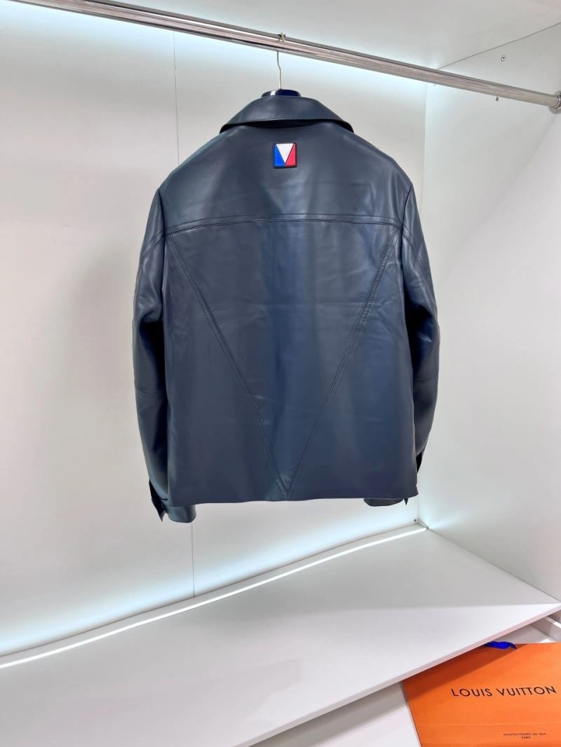Classic Louis Vuitton Outwear 138813