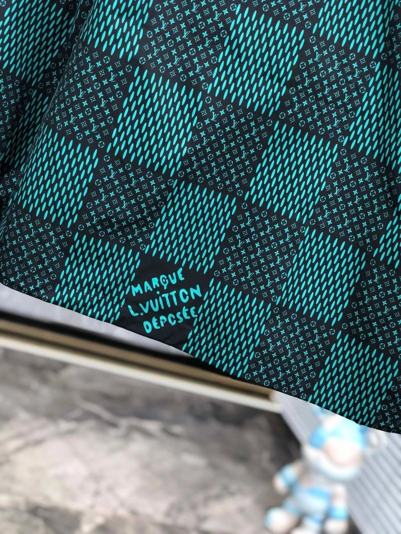 WrinkleFree Louis Vuitton Outwear 132098