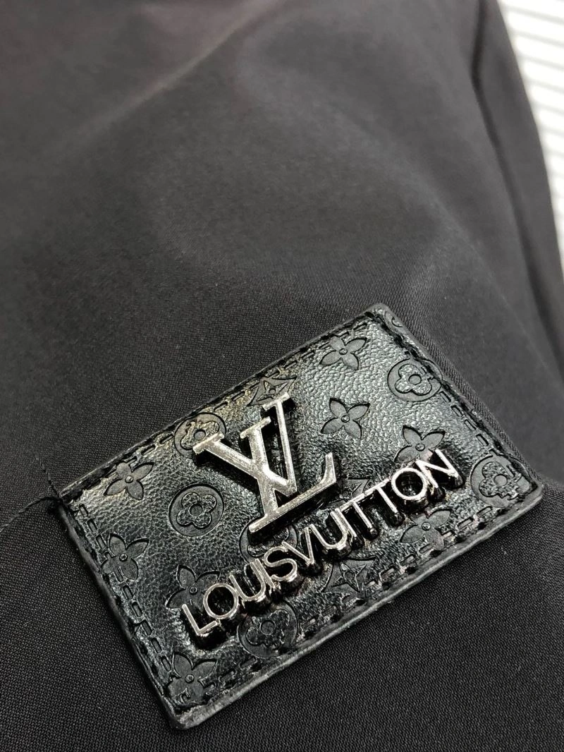 Casual Louis Vuitton Outwear 132097