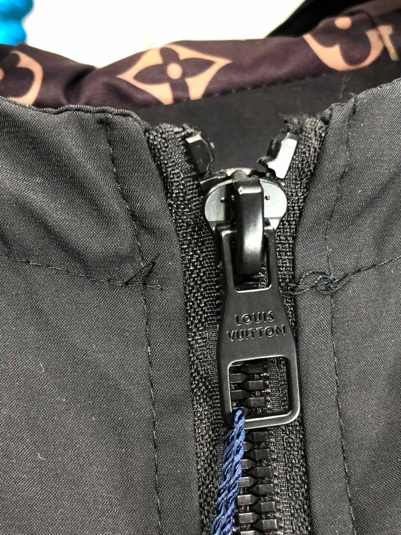Casual Louis Vuitton Outwear 132097