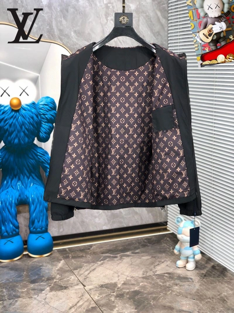 Casual Louis Vuitton Outwear 132097