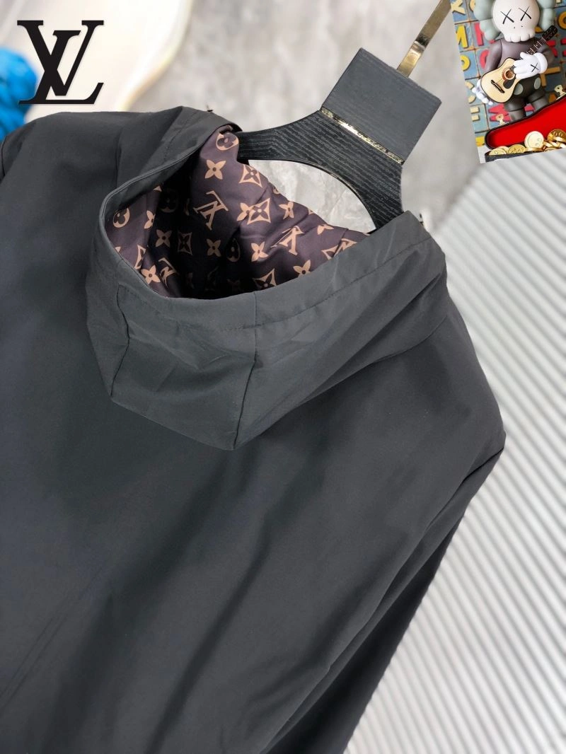 Casual Louis Vuitton Outwear 132097