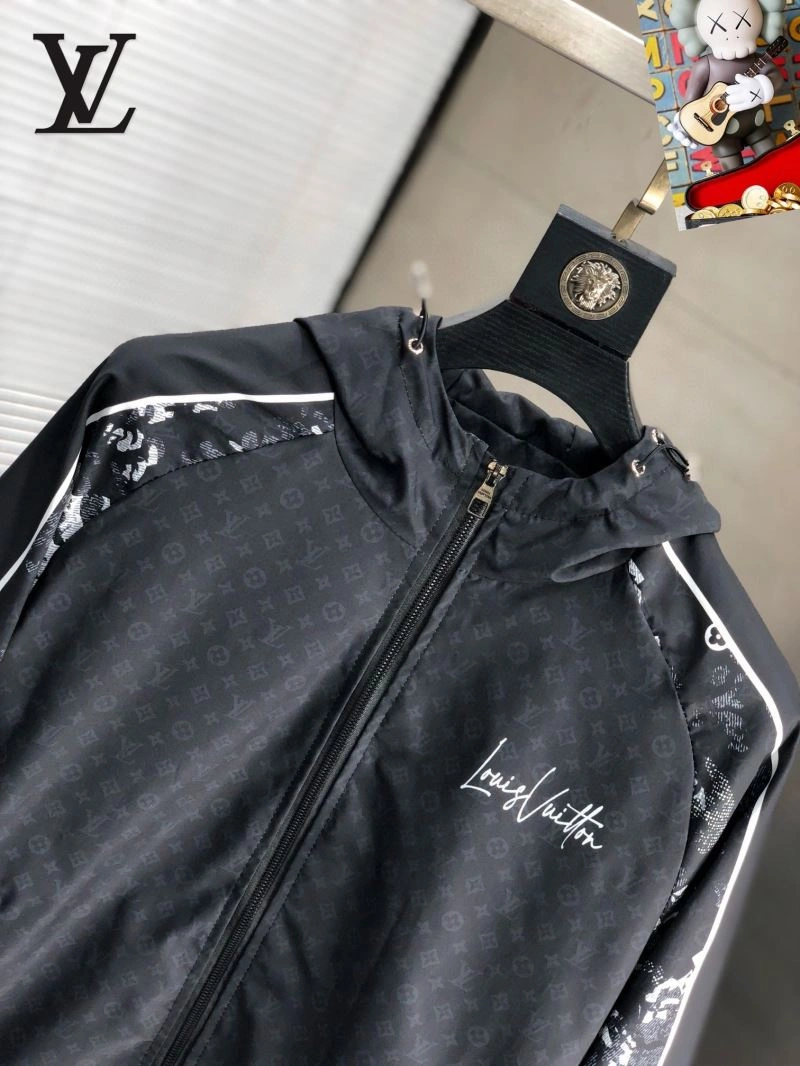 WrinkleFree Louis Vuitton Outwear 132089