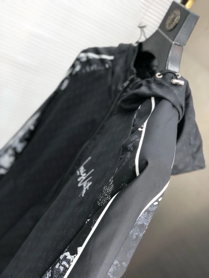WrinkleFree Louis Vuitton Outwear 132089