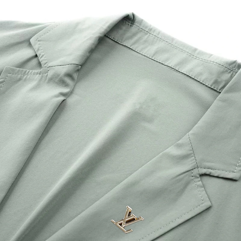Resilient Louis Vuitton Outwear 132052