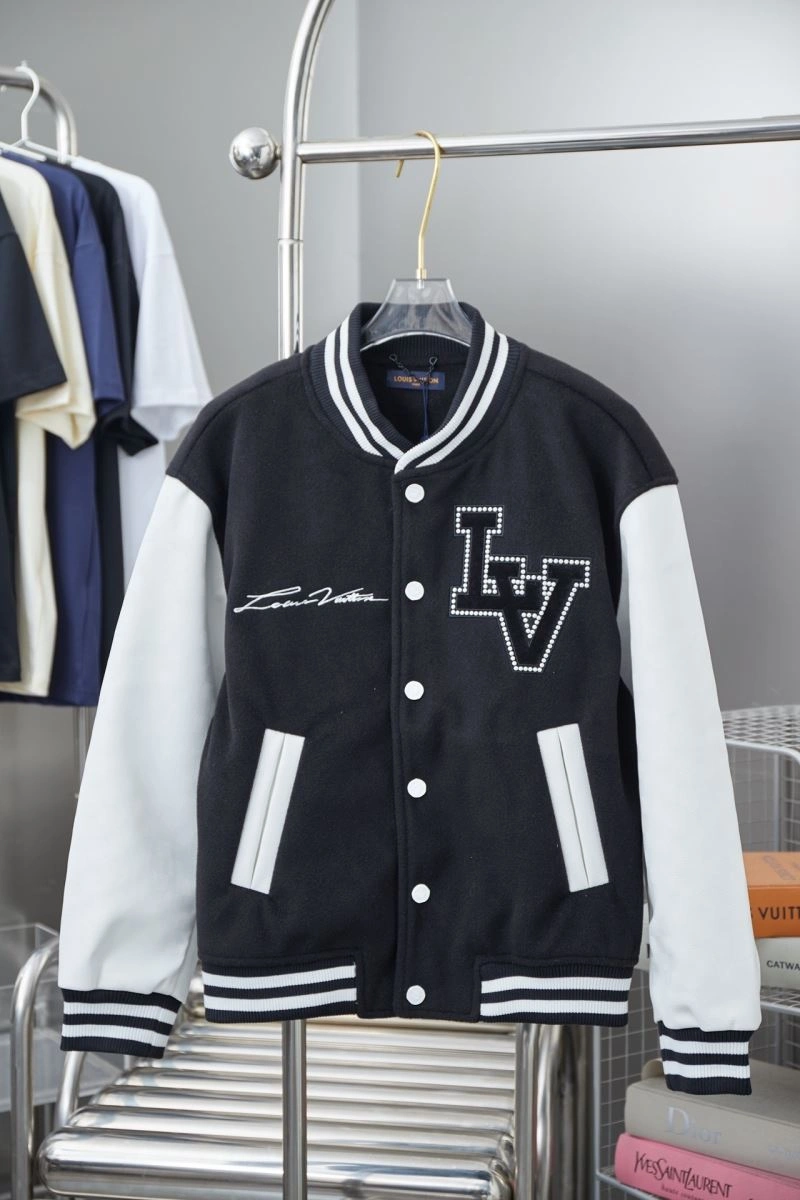 Louis Vuitton Outwear DailyWear 138671