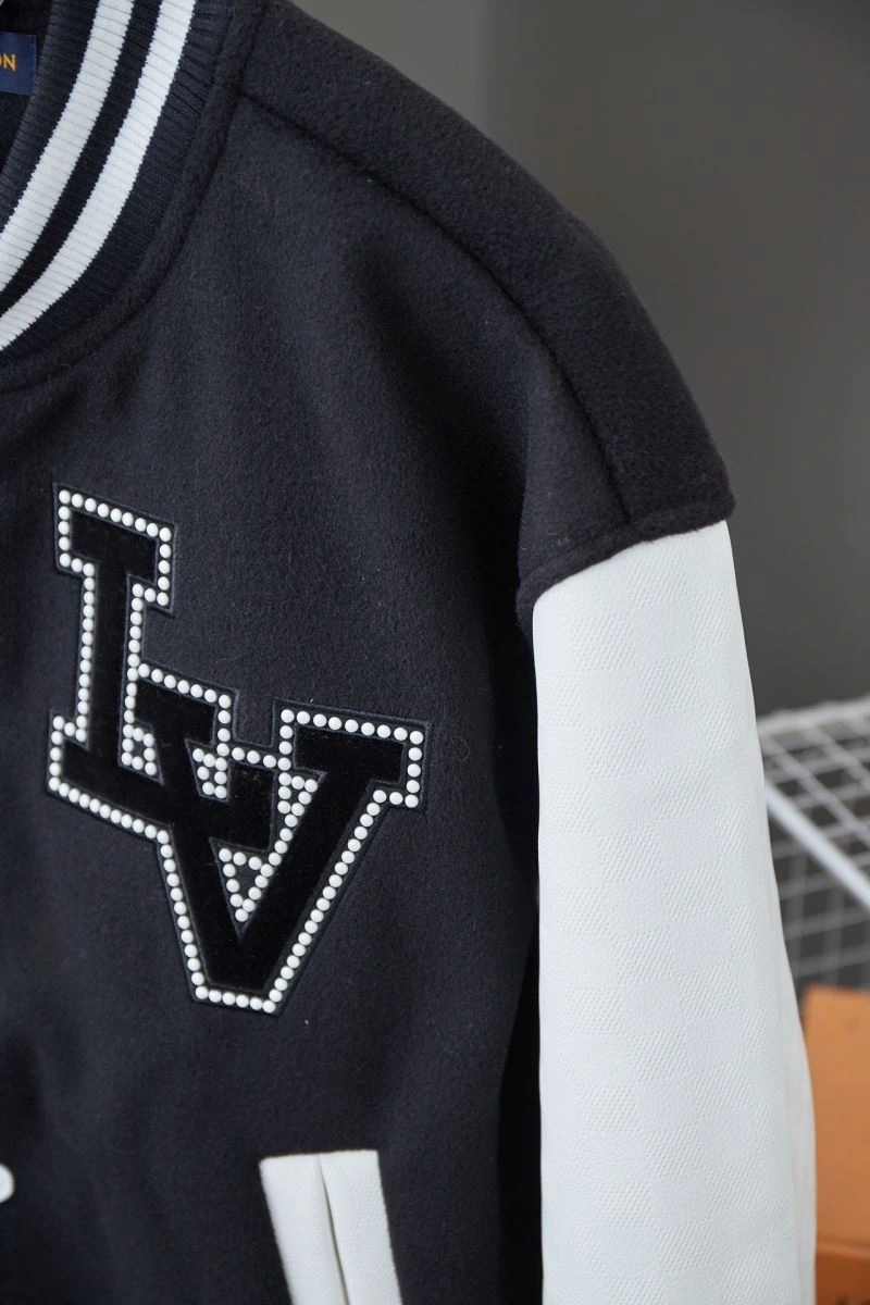 Louis Vuitton Outwear DailyWear 138671