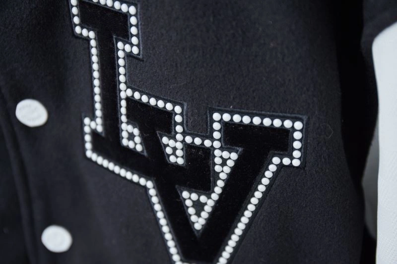 Louis Vuitton Outwear DailyWear 138671