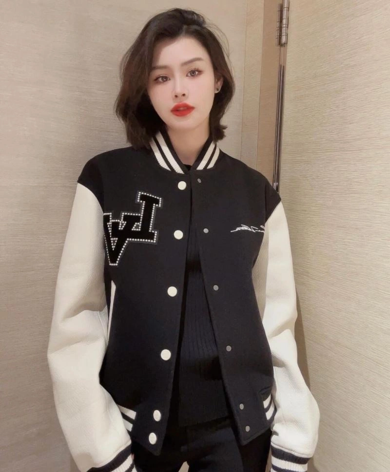 Louis Vuitton Outwear DailyWear 138671