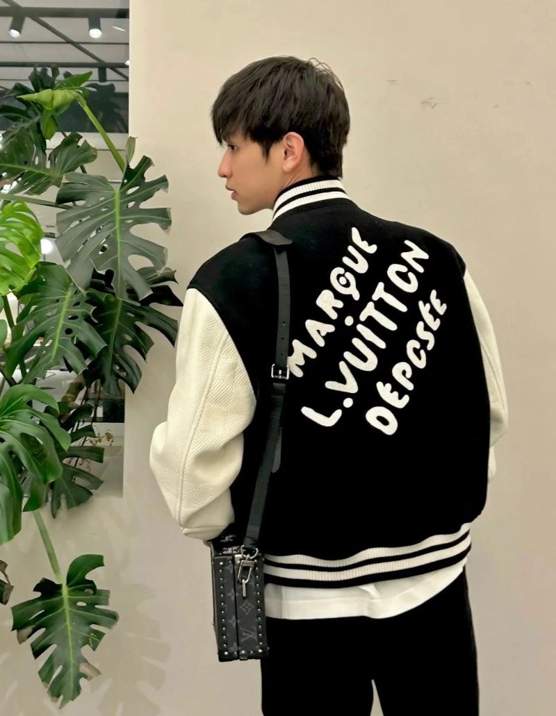 Louis Vuitton Outwear DailyWear 138671