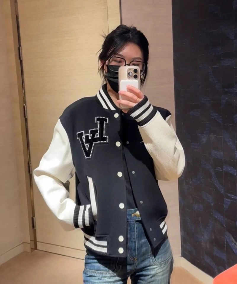 Louis Vuitton Outwear DailyWear 138671