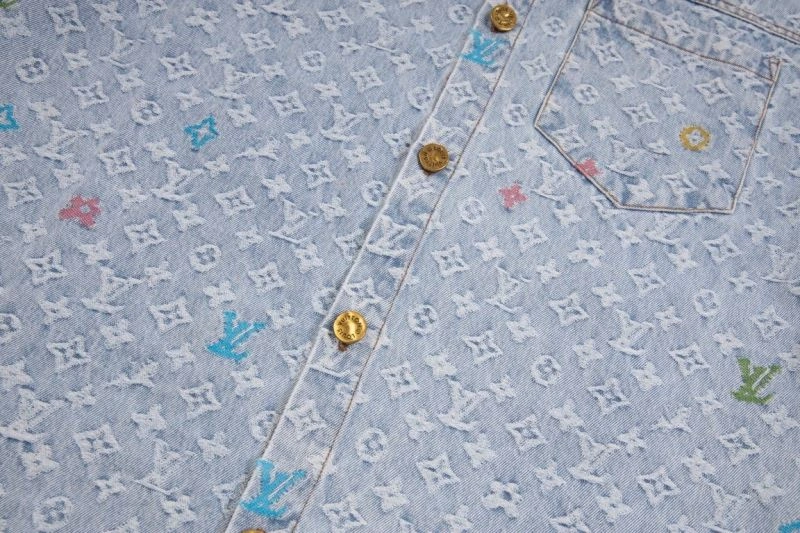 Unisex Louis Vuitton Outwear 138669