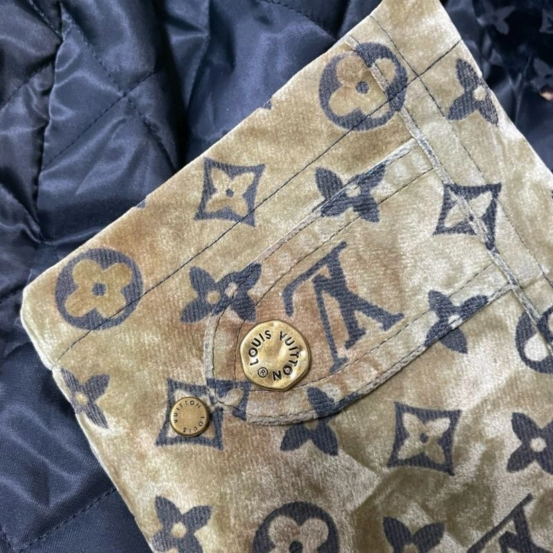 Tailored Louis Vuitton Outwear 138672