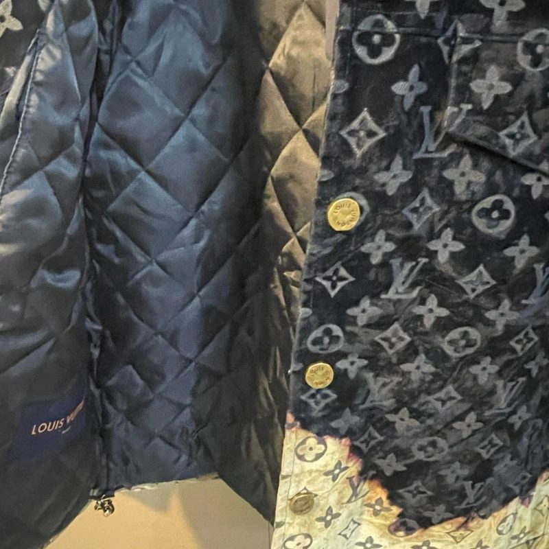 Tailored Louis Vuitton Outwear 138672