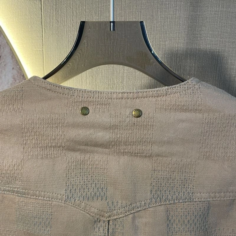 Fashionable Louis Vuitton Outwear 138666