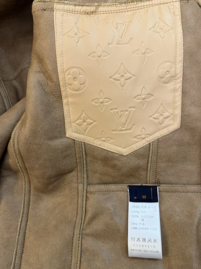 Functional Louis Vuitton Outwear 138655