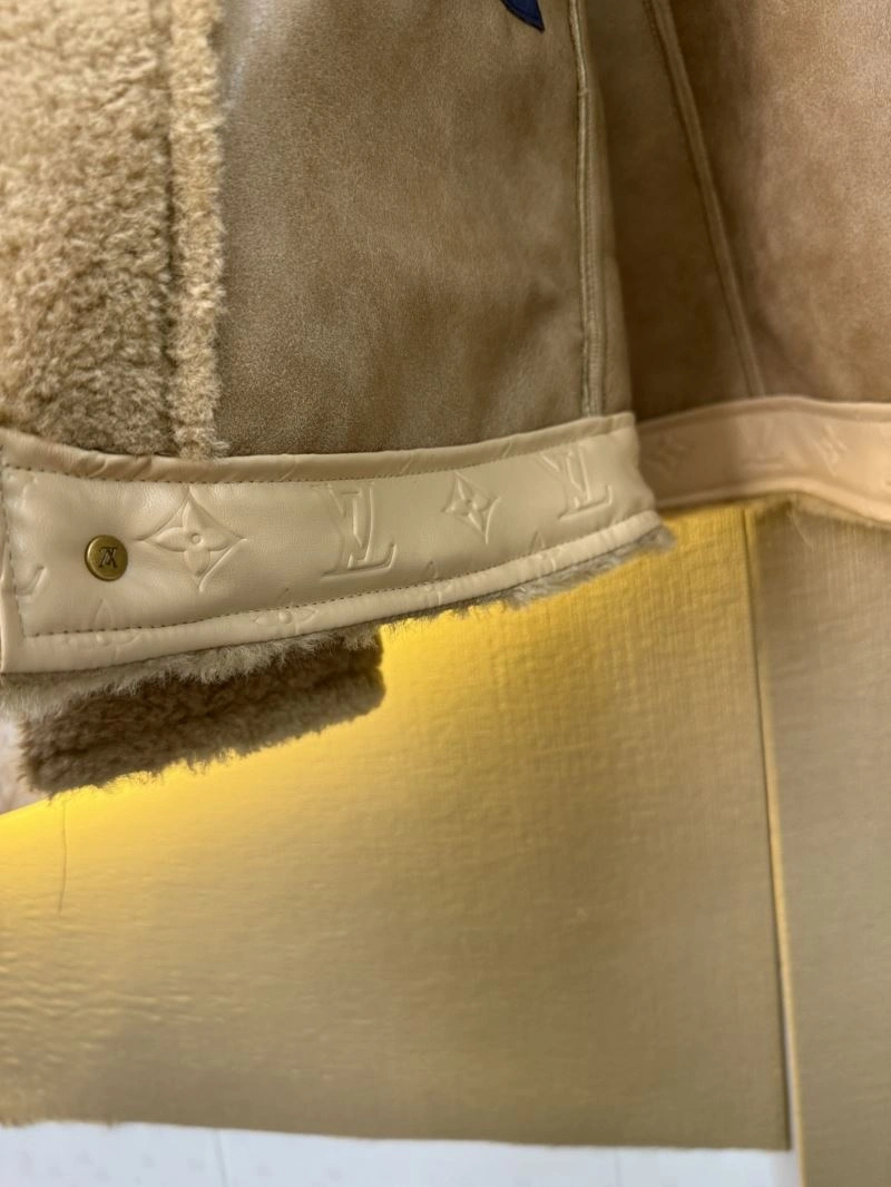 Functional Louis Vuitton Outwear 138655