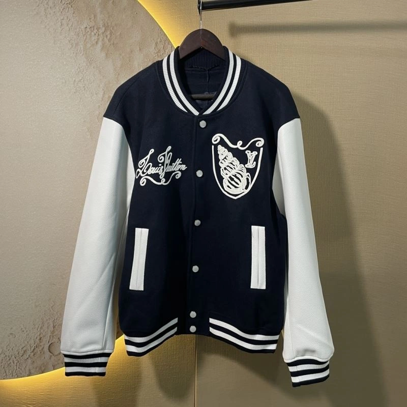 Neat Louis Vuitton Outwear 138662