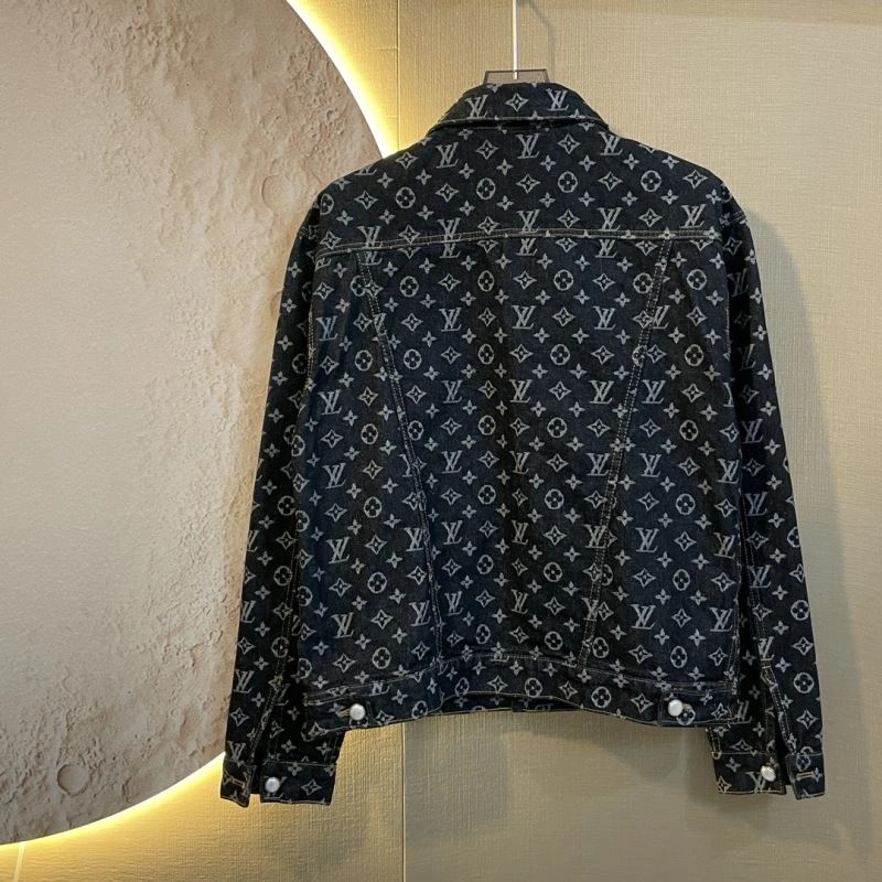 Louis Vuitton Outwear Cozy 138654