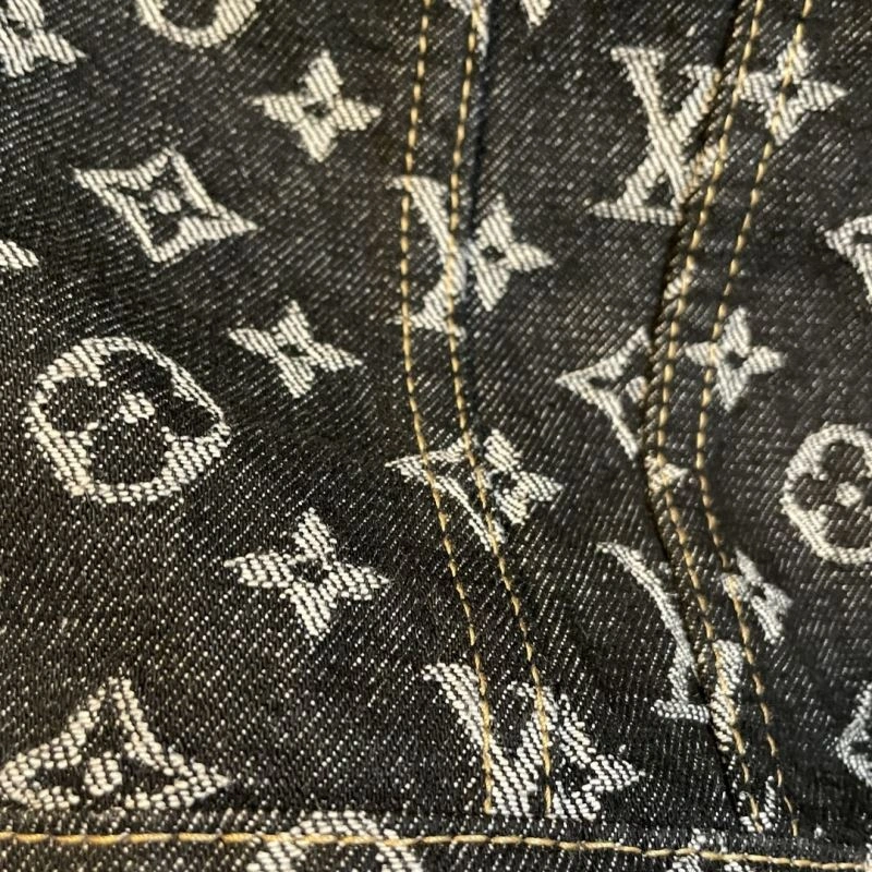 Louis Vuitton Outwear Cozy 138654