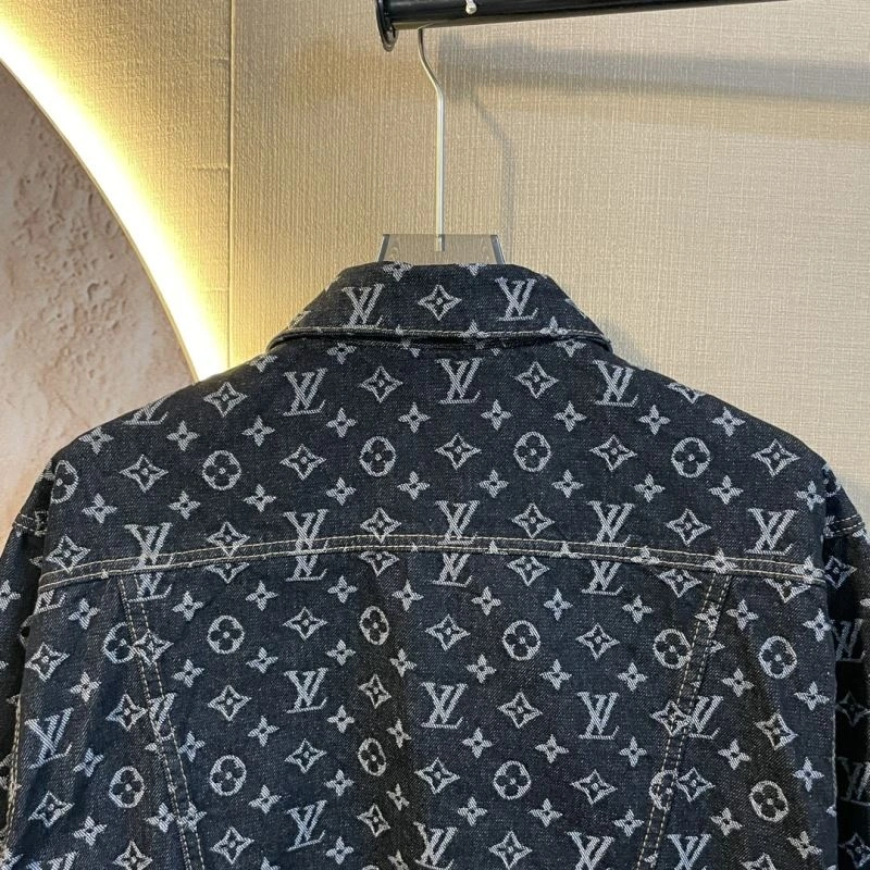 Louis Vuitton Outwear Cozy 138654