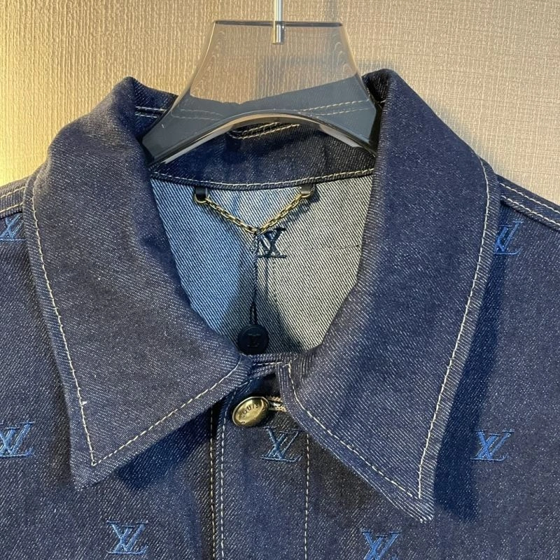 FlexibleFit Louis Vuitton Outwear 138647