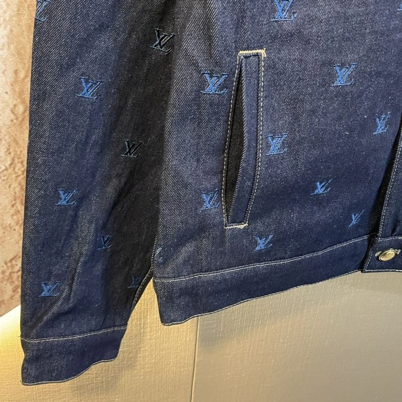FlexibleFit Louis Vuitton Outwear 138647