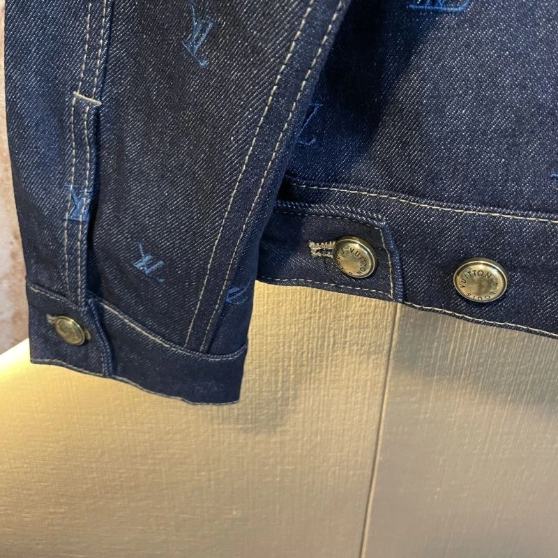 FlexibleFit Louis Vuitton Outwear 138647
