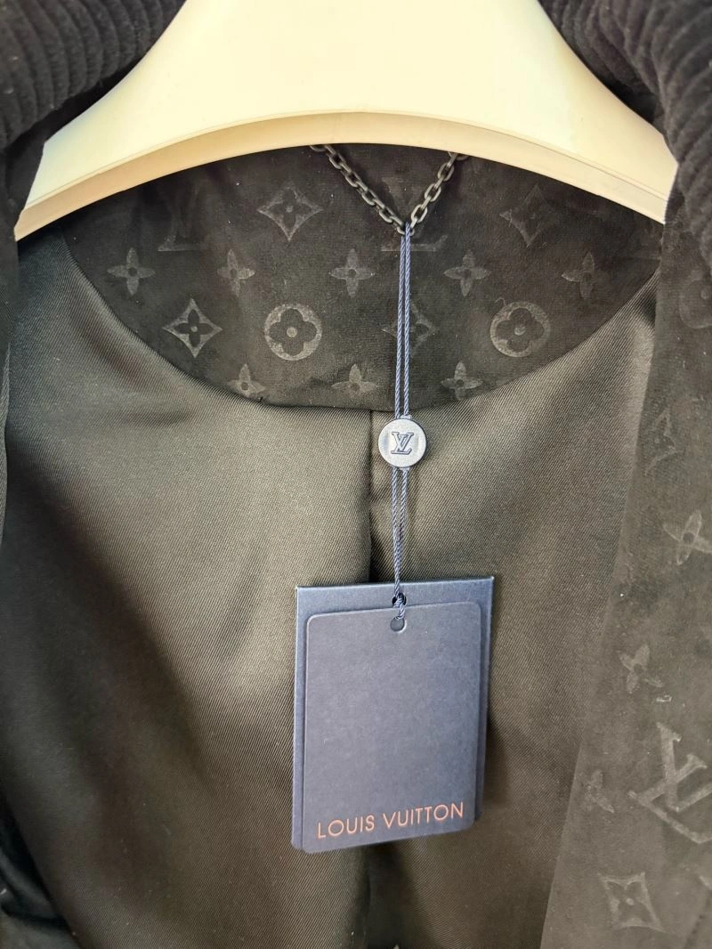 Louis Vuitton Outwear WeatherProof 138670