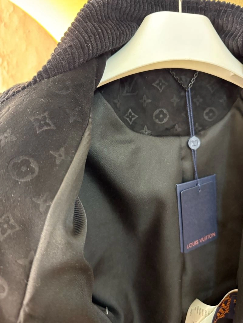 Louis Vuitton Outwear WeatherProof 138670