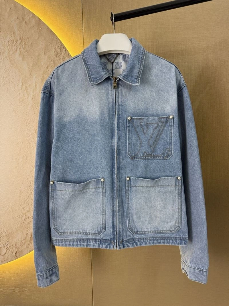 Lightweight Louis Vuitton Outwear 138644