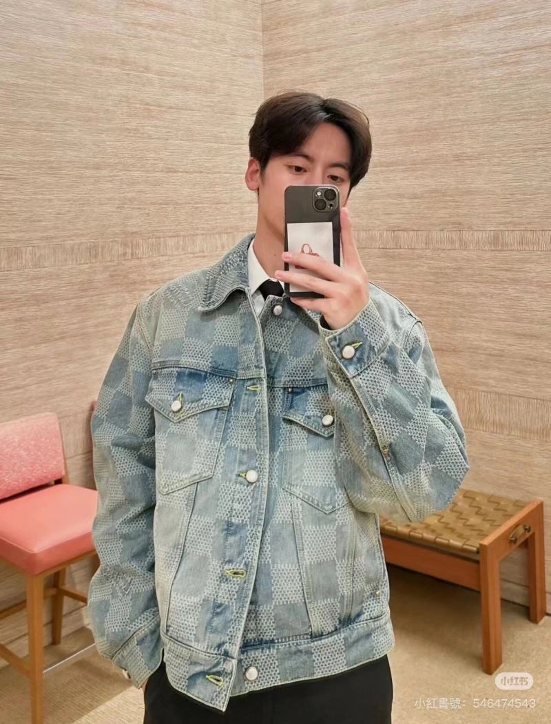 TravelReady Louis Vuitton Outwear 138665