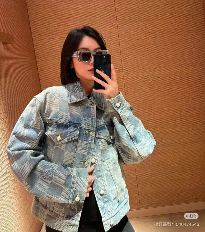 TravelReady Louis Vuitton Outwear 138665