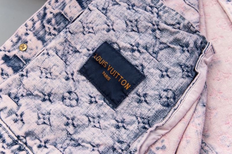 Louis Vuitton Outwear Stretchable 138653